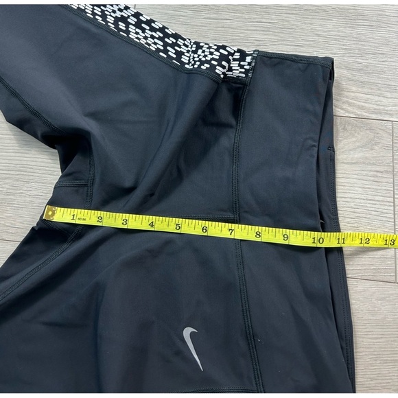 NIKE Legendary Checker Black Legging Tights - Picture 10 of 11